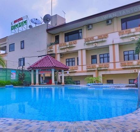 Zamzam Hotel And Resort Batu  Exterior foto